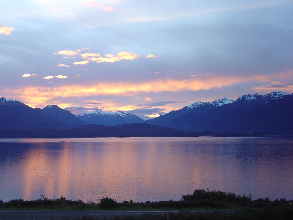 Milford Road Apartments Te Anau Exteriör bild